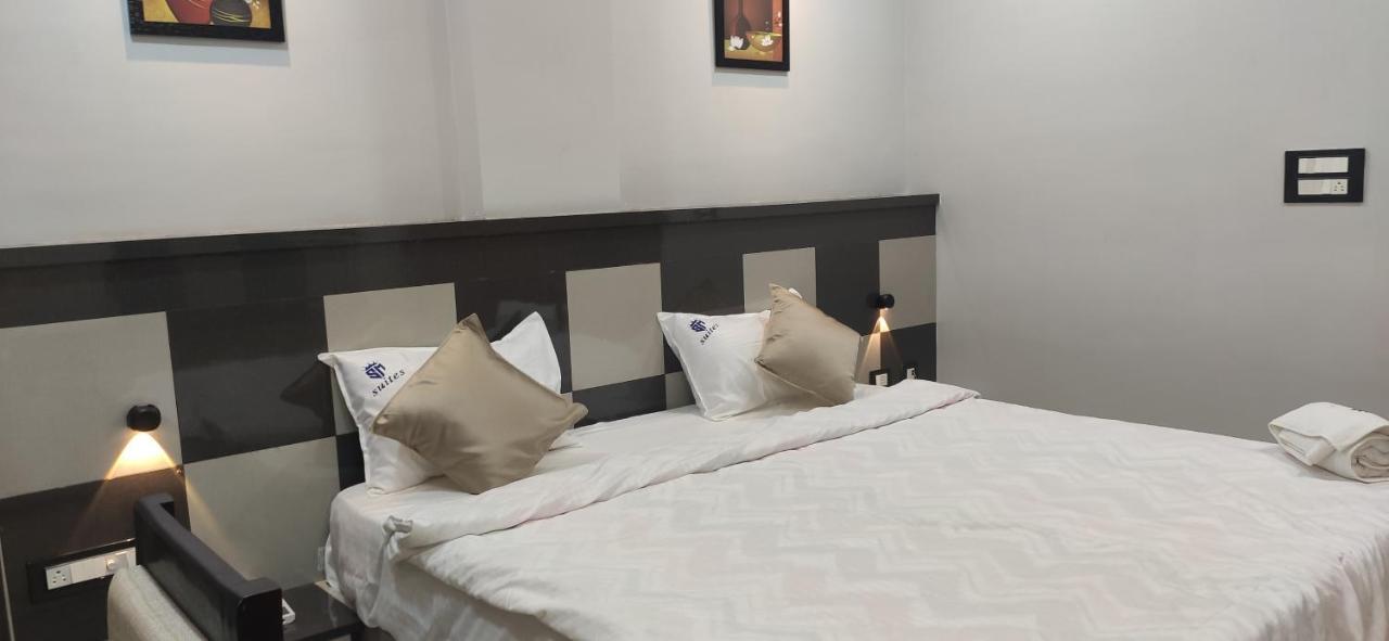 Townhouse 1168 Hotel Sm Paradise Tikkavanipalem エクステリア 写真