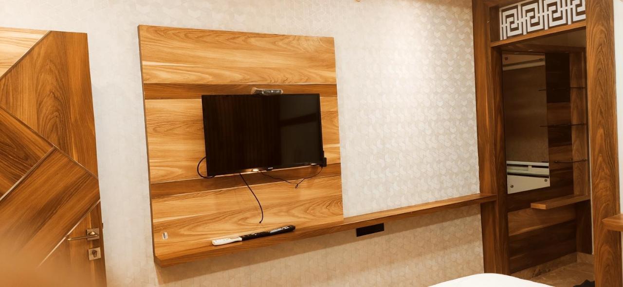 Townhouse 1168 Hotel Sm Paradise Tikkavanipalem エクステリア 写真
